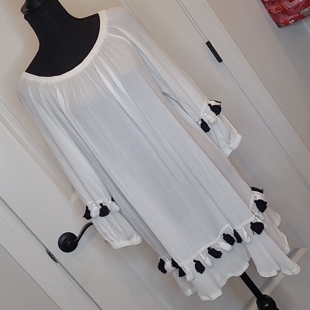 Calstyle White Assymetrical Top with Tassels